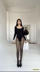 Фотки с молодой узбечкой моделью #10